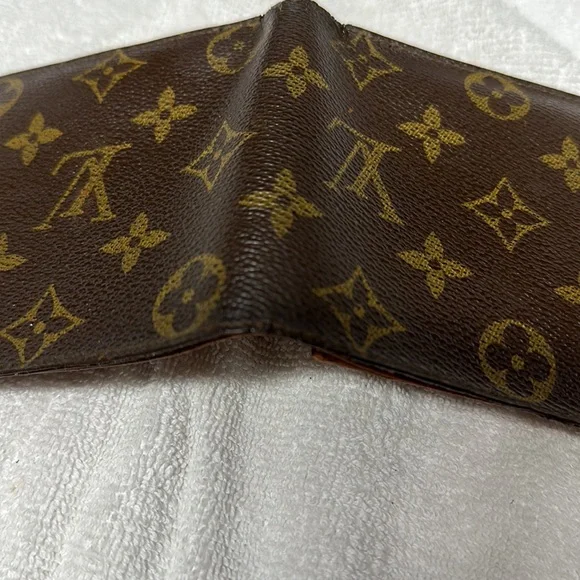 Louis Vuitton Men’s Marco Wallet Monogram Canvas - Picture 11 of 12